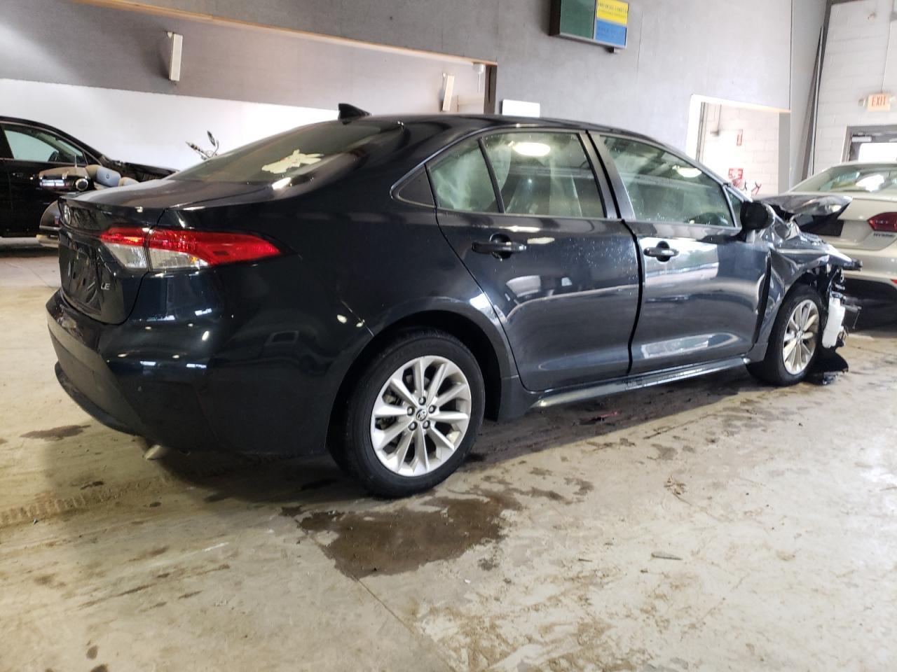 2021 TOYOTA COROLLA LE - Image 3