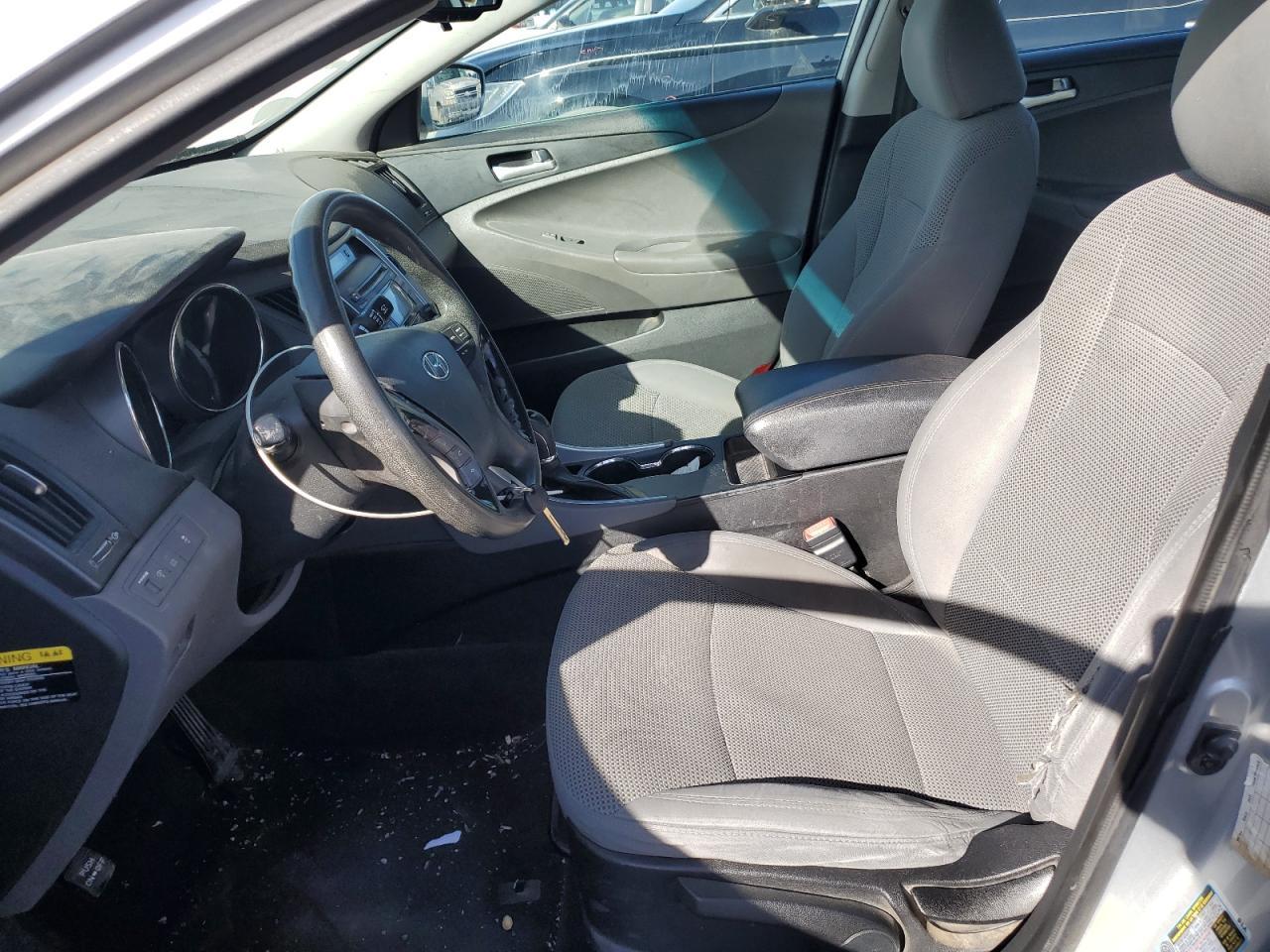 2013 HYUNDAI SONATA GLS - Image 7