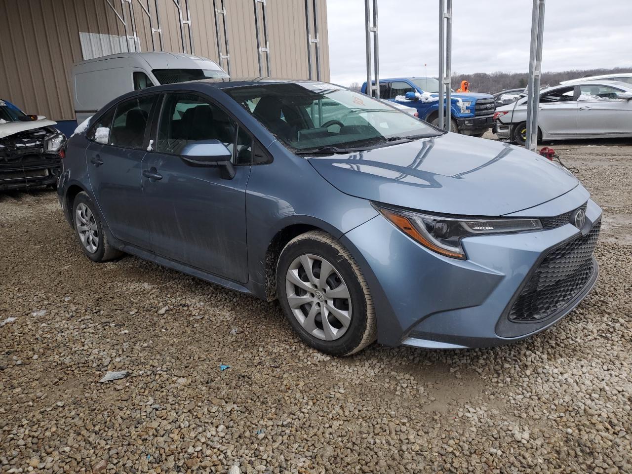 2021 TOYOTA COROLLA LE - Фото 4