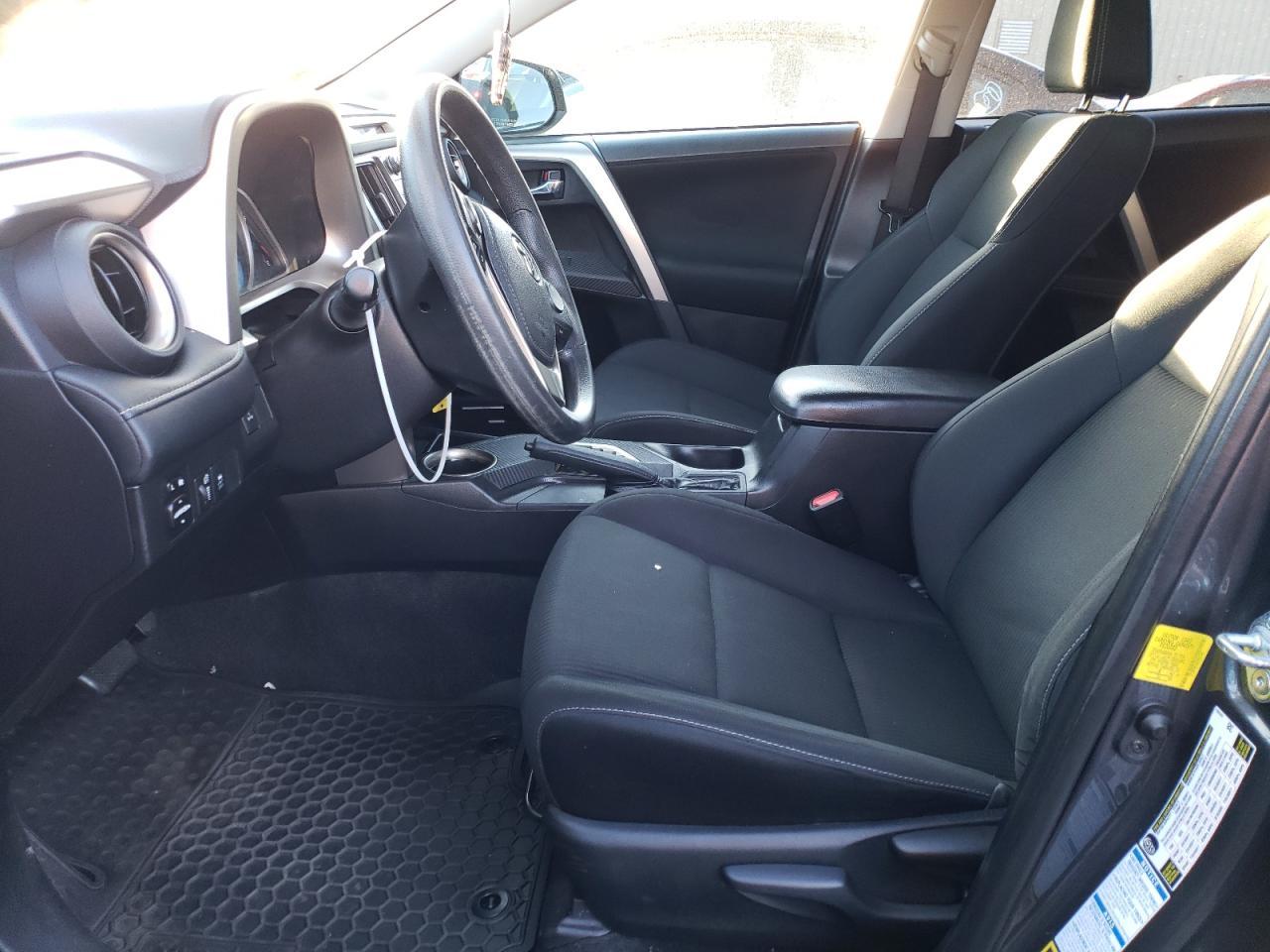 2015 TOYOTA RAV4 XLE - Image 7
