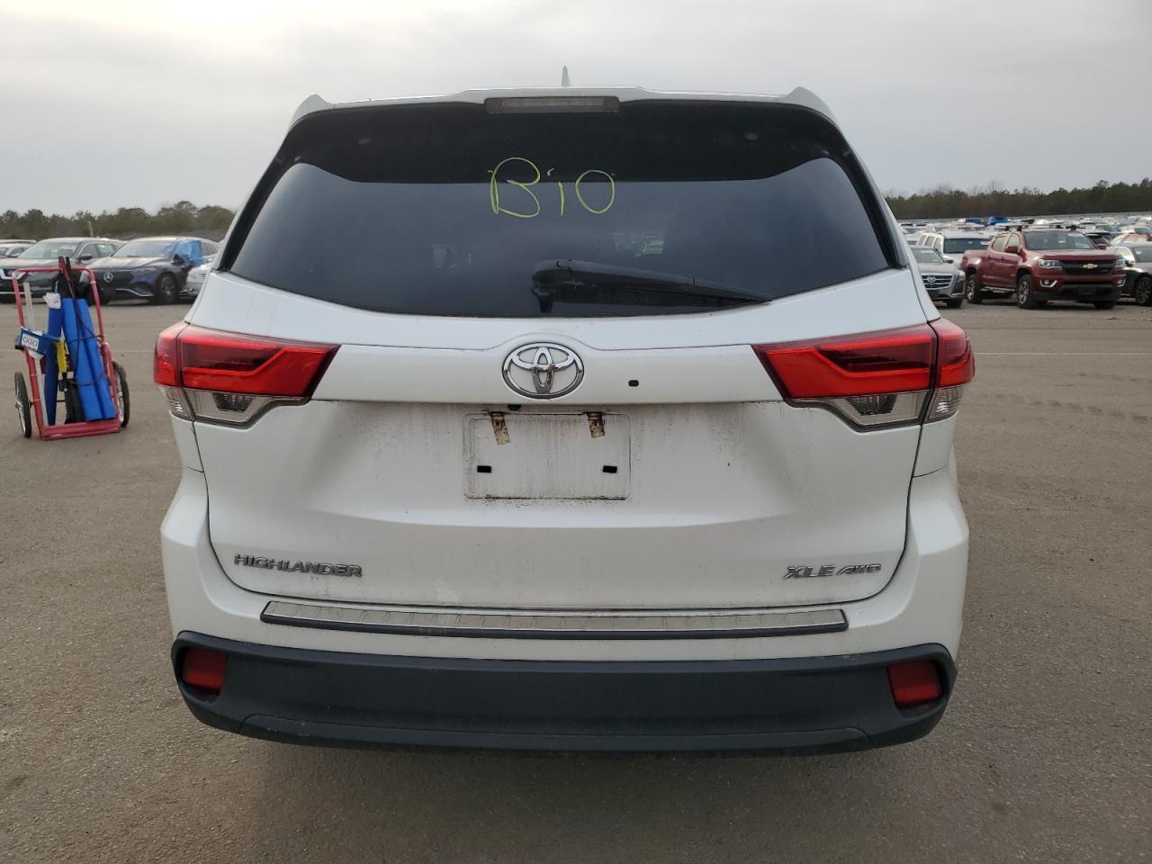 2018 TOYOTA HIGHLANDER - Image 6