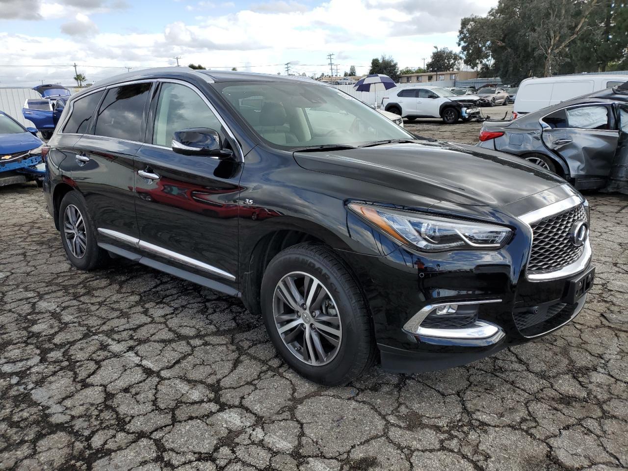 2019 INFINITI QX60 LUXE - Image 4