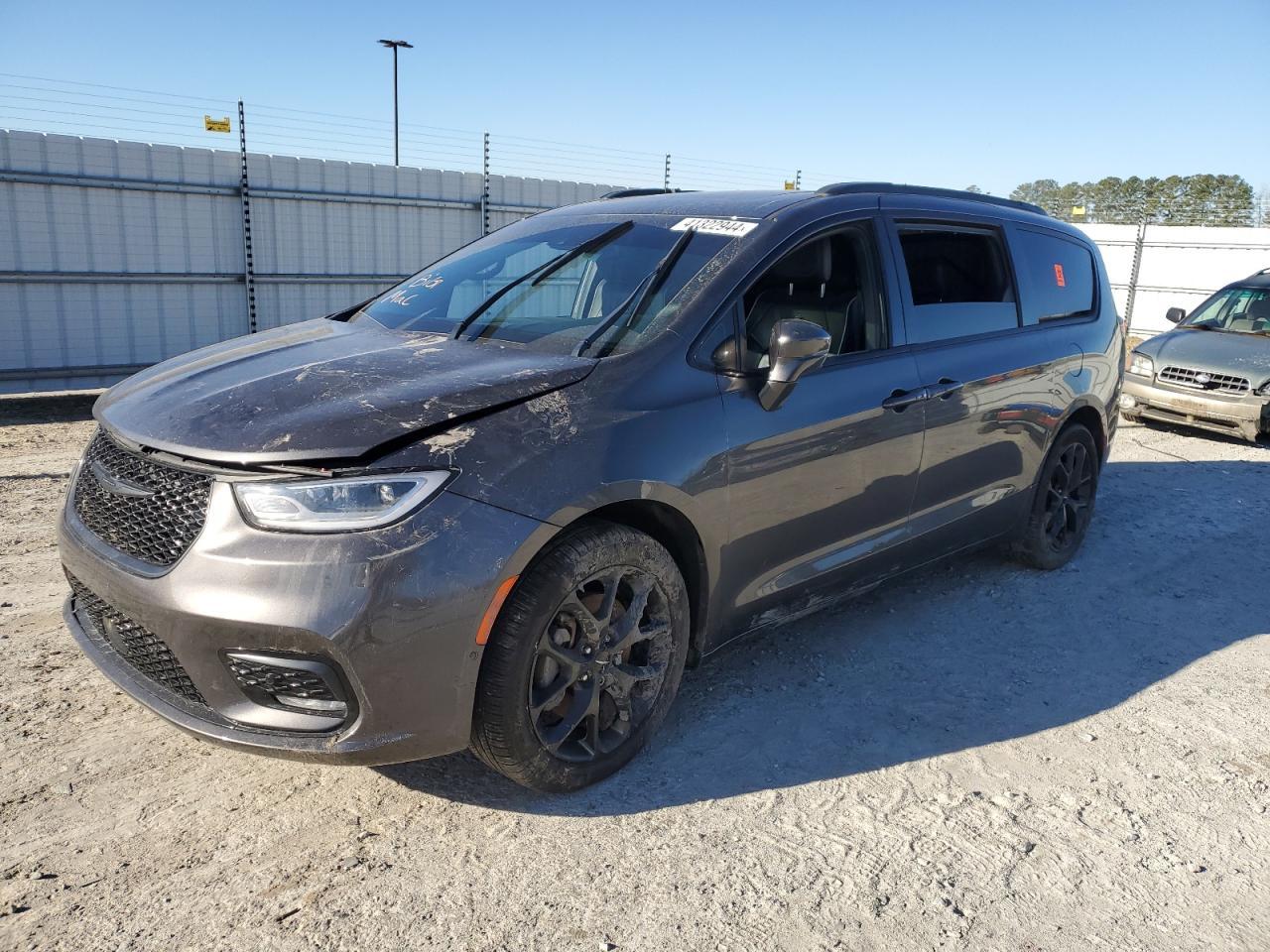 2022 CHRYSLER PACIFICA L car image