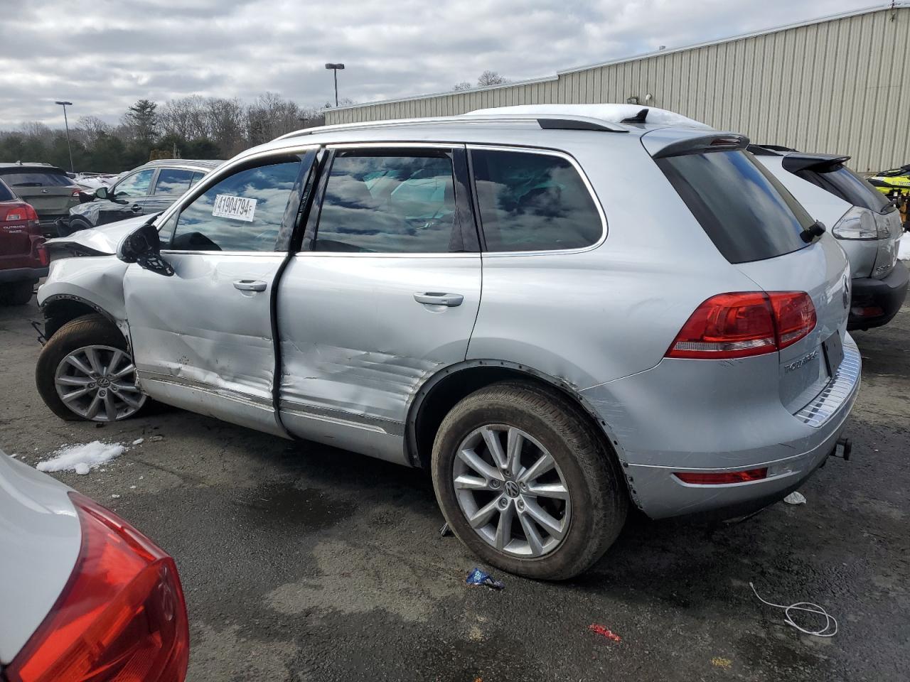 2014 VOLKSWAGEN TOUAREG V6 - Image 2