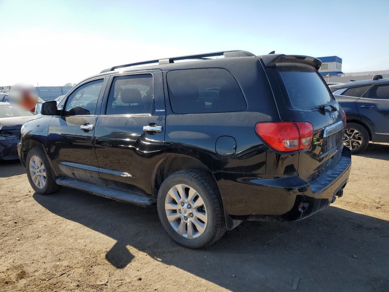 2016 TOYOTA SEQUOIA PL - Image 2