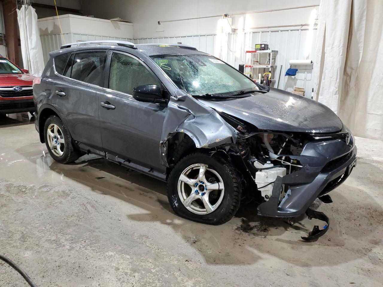 2017 TOYOTA RAV4 LE - Фото 4