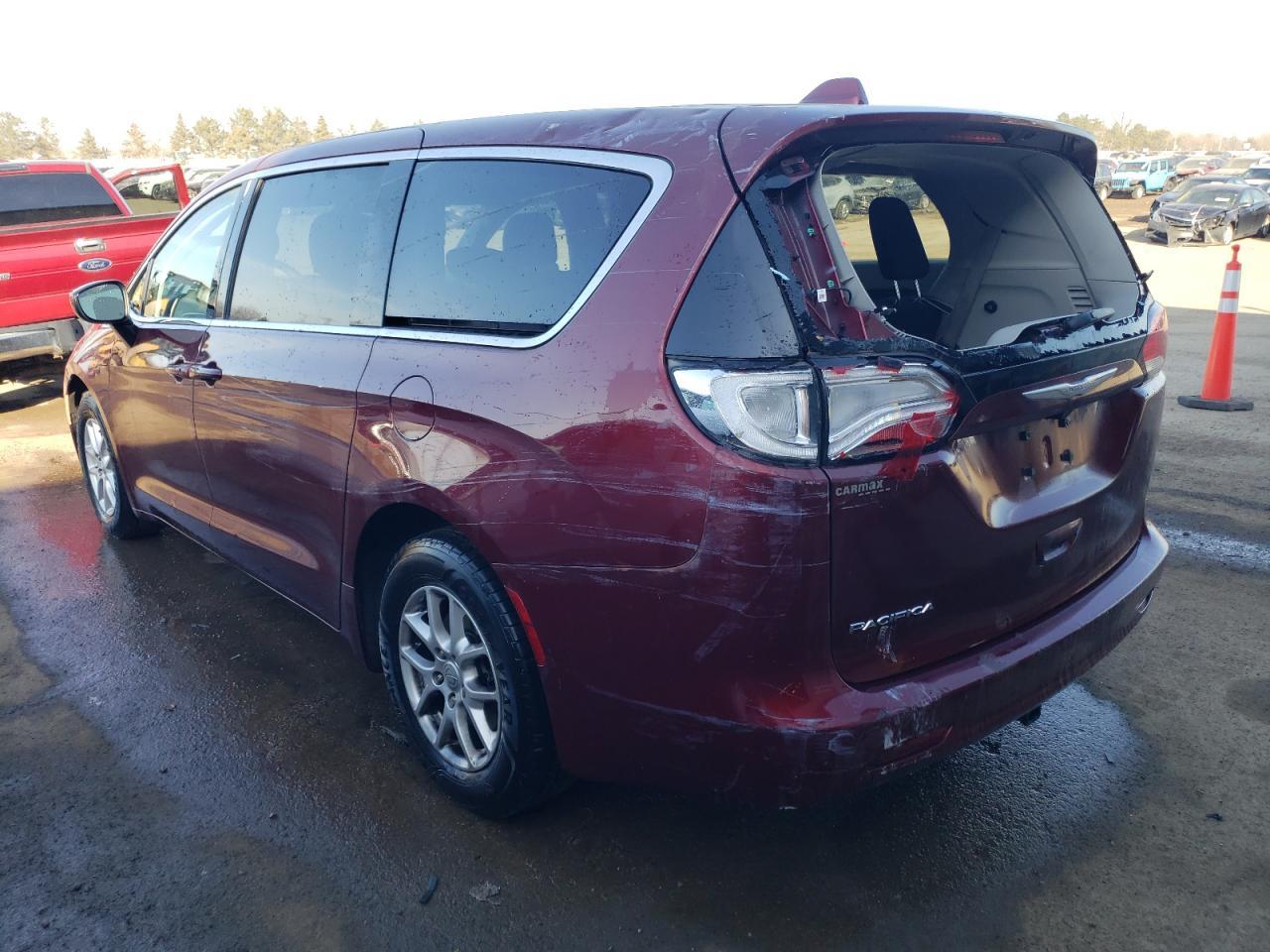 2017 CHRYSLER PACIFICA T - Image 2