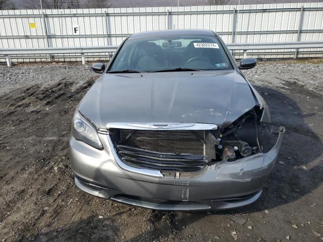 2013 Chrysler 200 Touring - Image 5