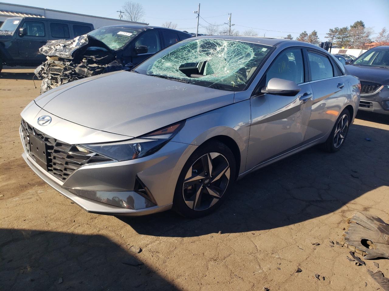2022 HYUNDAI ELANTRA SE
