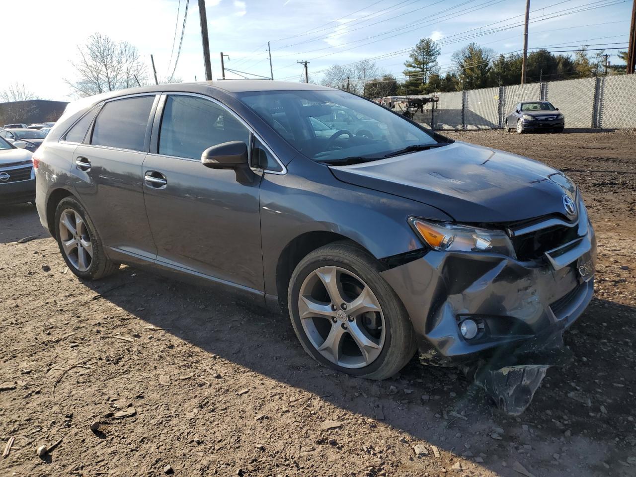2013 TOYOTA VENZA LE - Image 4