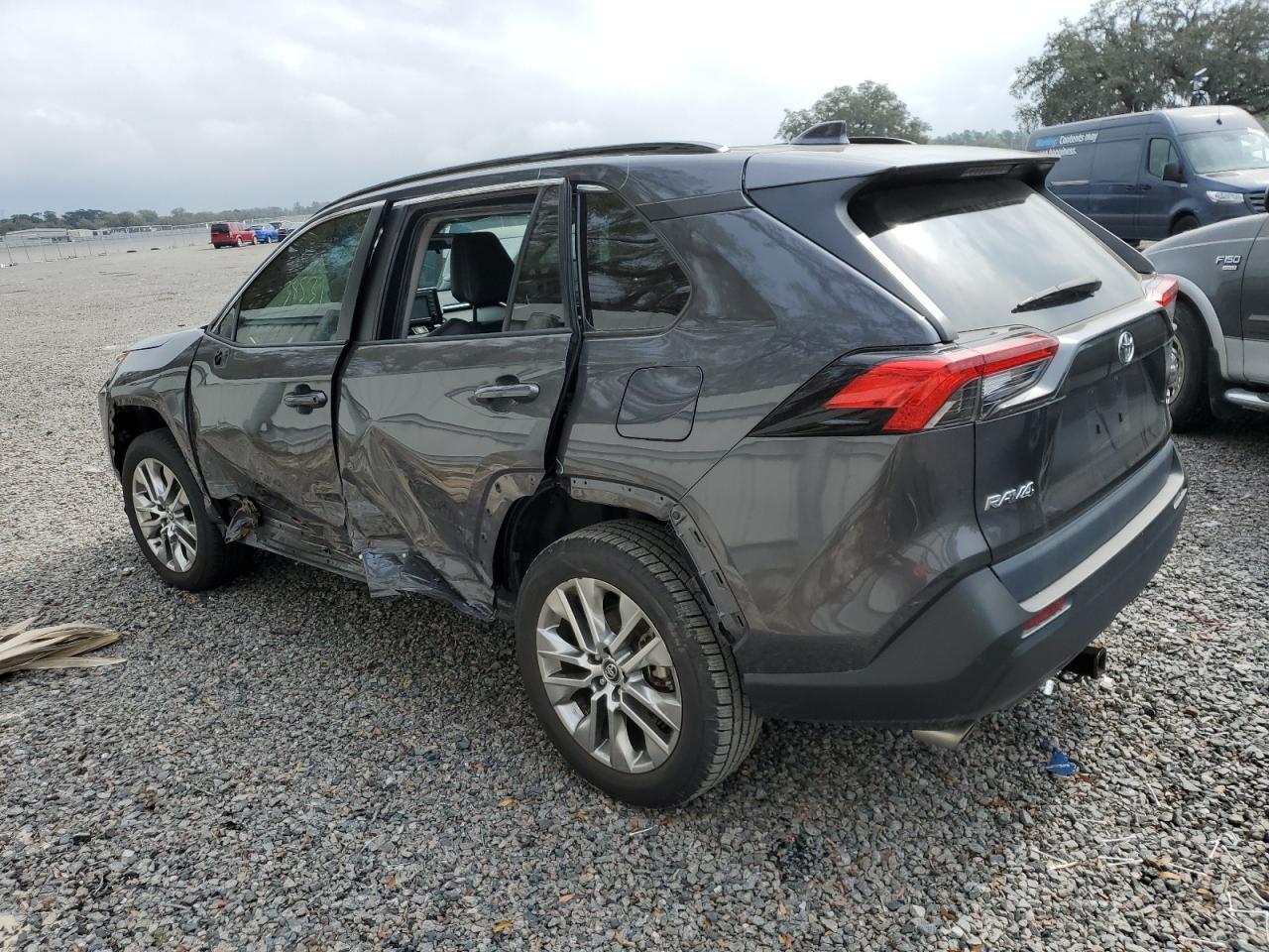 2020 TOYOTA RAV4 XLE P - Image 2