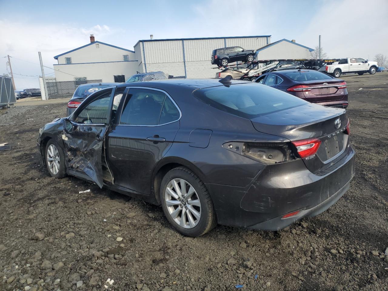 2018 TOYOTA CAMRY L - Фото 2