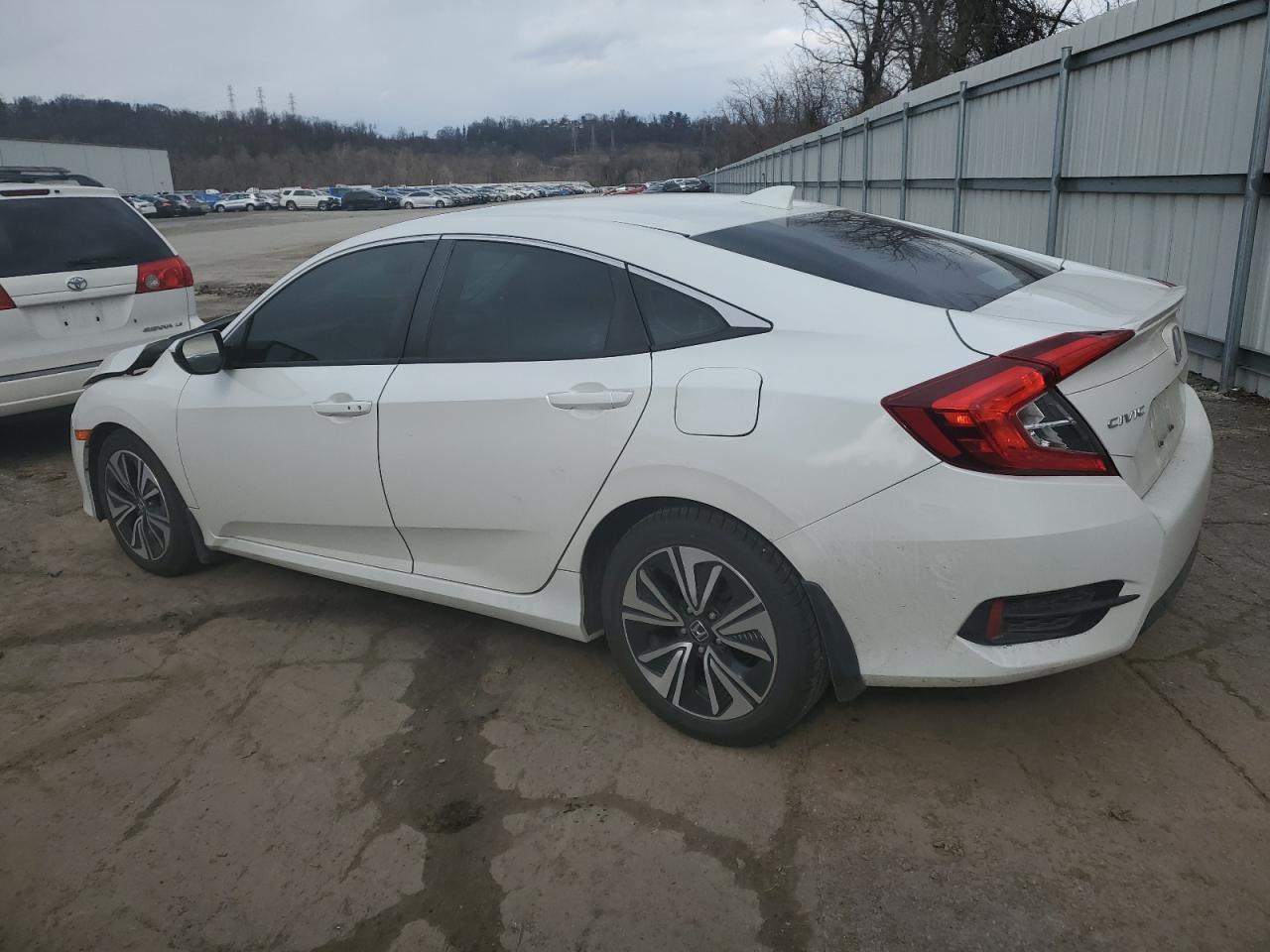2017 HONDA CIVIC EXL - Image 2