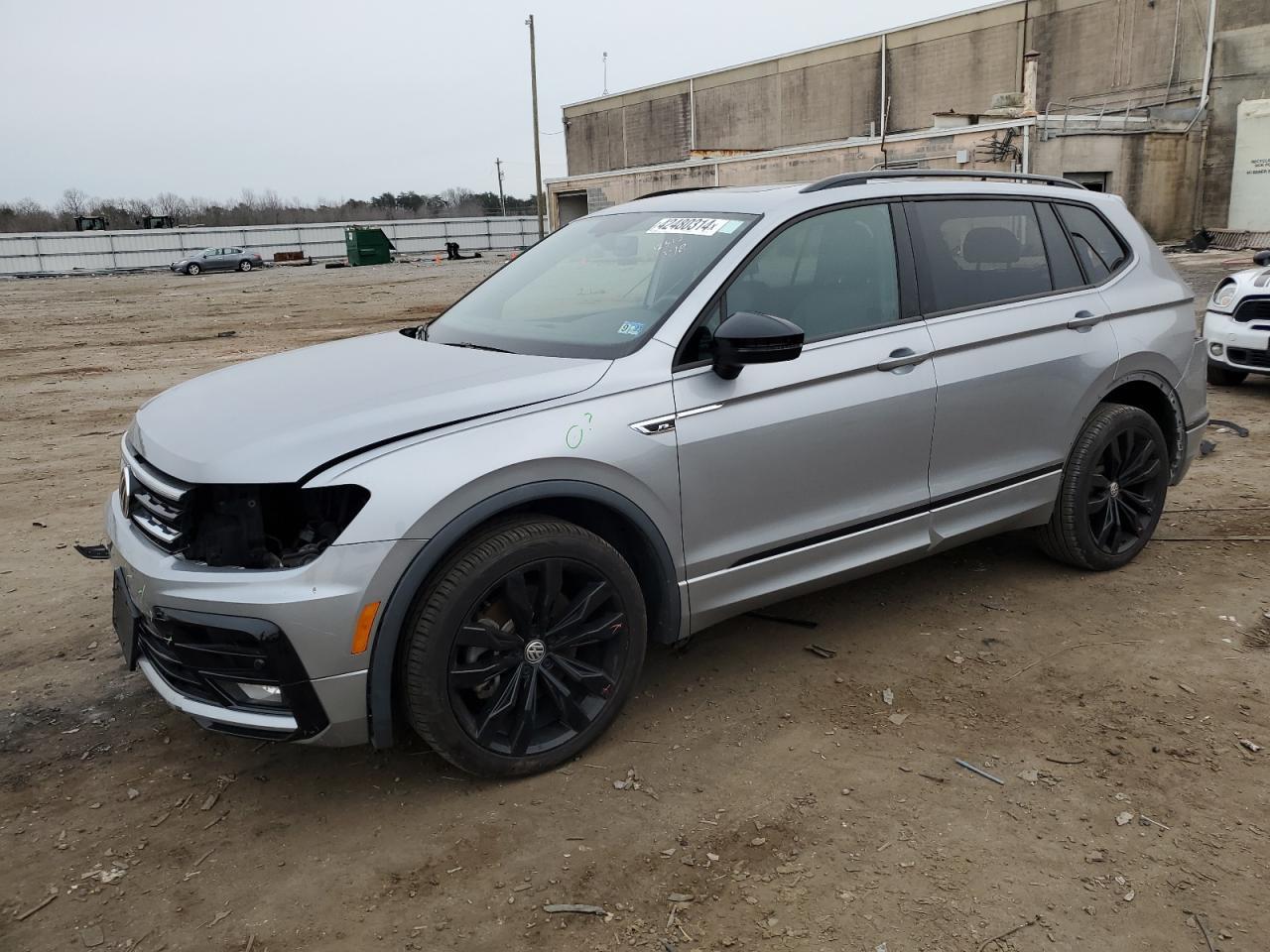 2021 VOLKSWAGEN TIGUAN SE car image