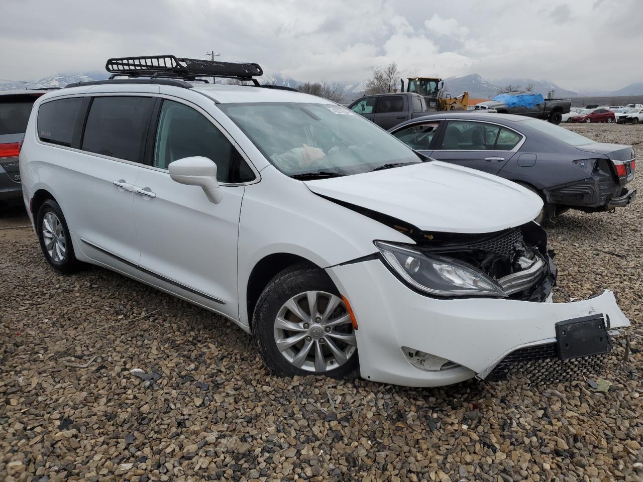 2017 CHRYSLER PACIFICA T - Image 4