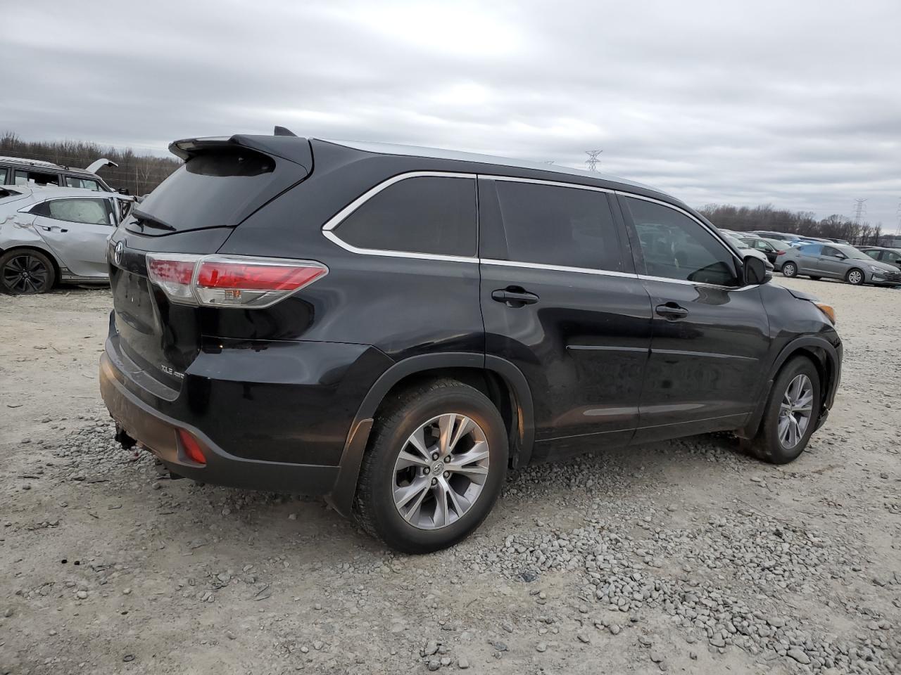 2015 TOYOTA HIGHLANDER - Image 3