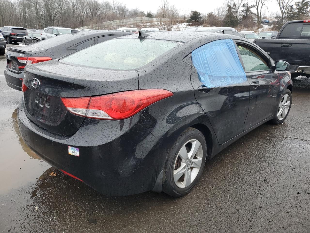 2013 HYUNDAI ELANTRA GL - Image 3