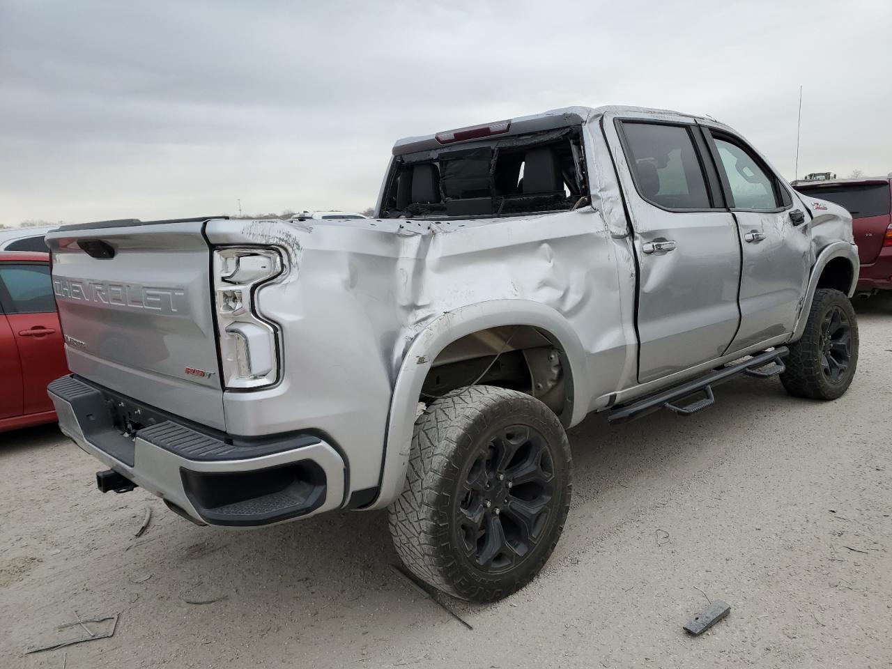 2019 CHEVROLET SILVERADO - Фото 3