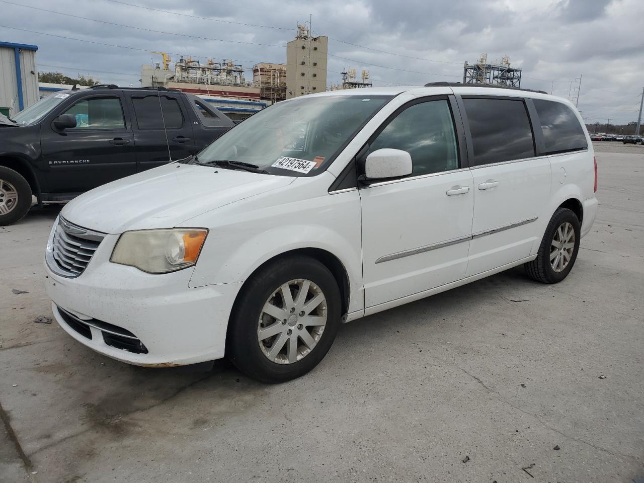 2014 CHRYSLER TOWN & COU