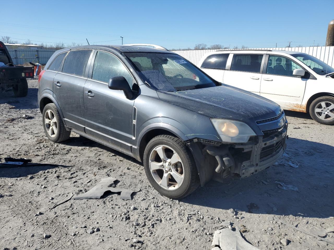 2013 CHEVROLET CAPTIVA LT - Image 4