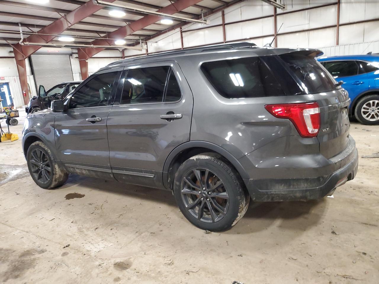 2018 FORD EXPLORER X - Image 2