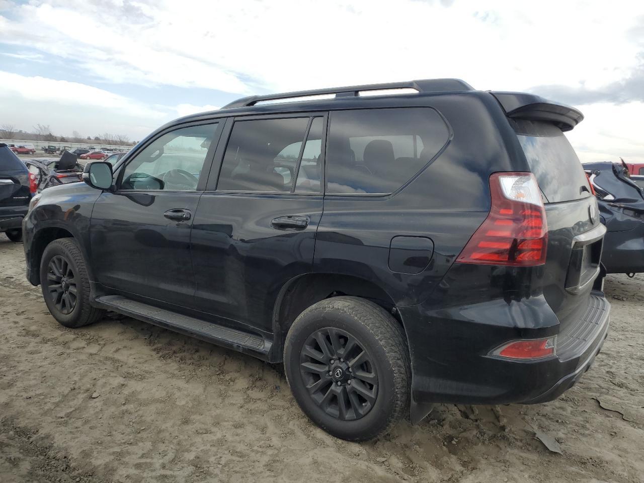2022 LEXUS GX 460 - Image 2