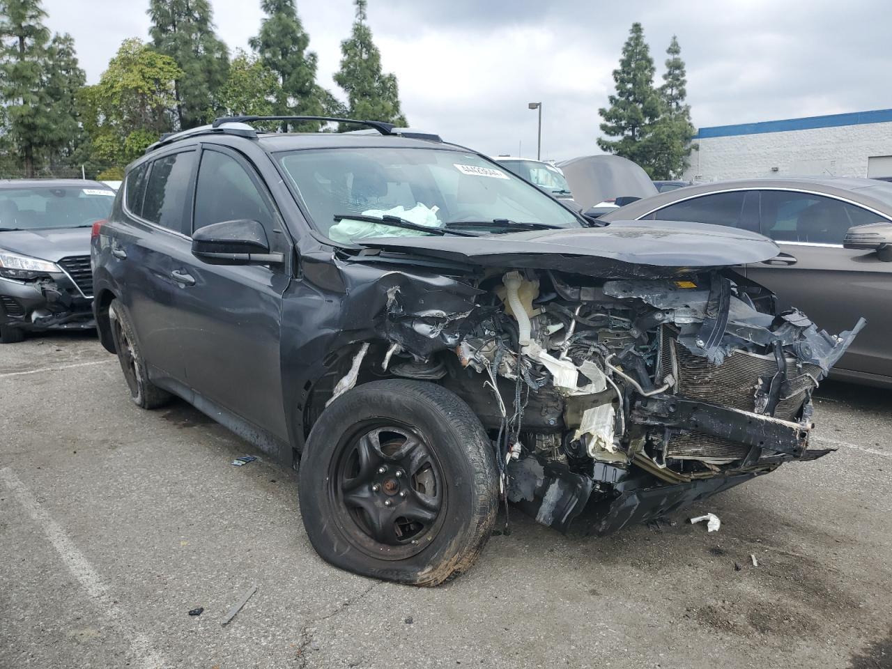 2015 TOYOTA RAV4 LE - Фото 4