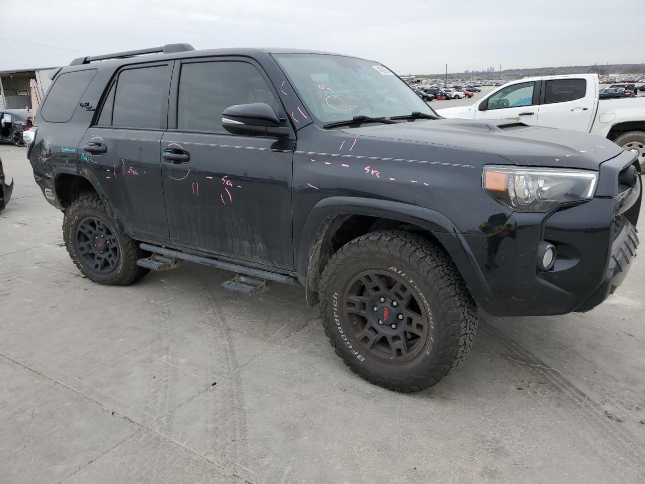 2019 TOYOTA 4RUNNER SR - Фото 4