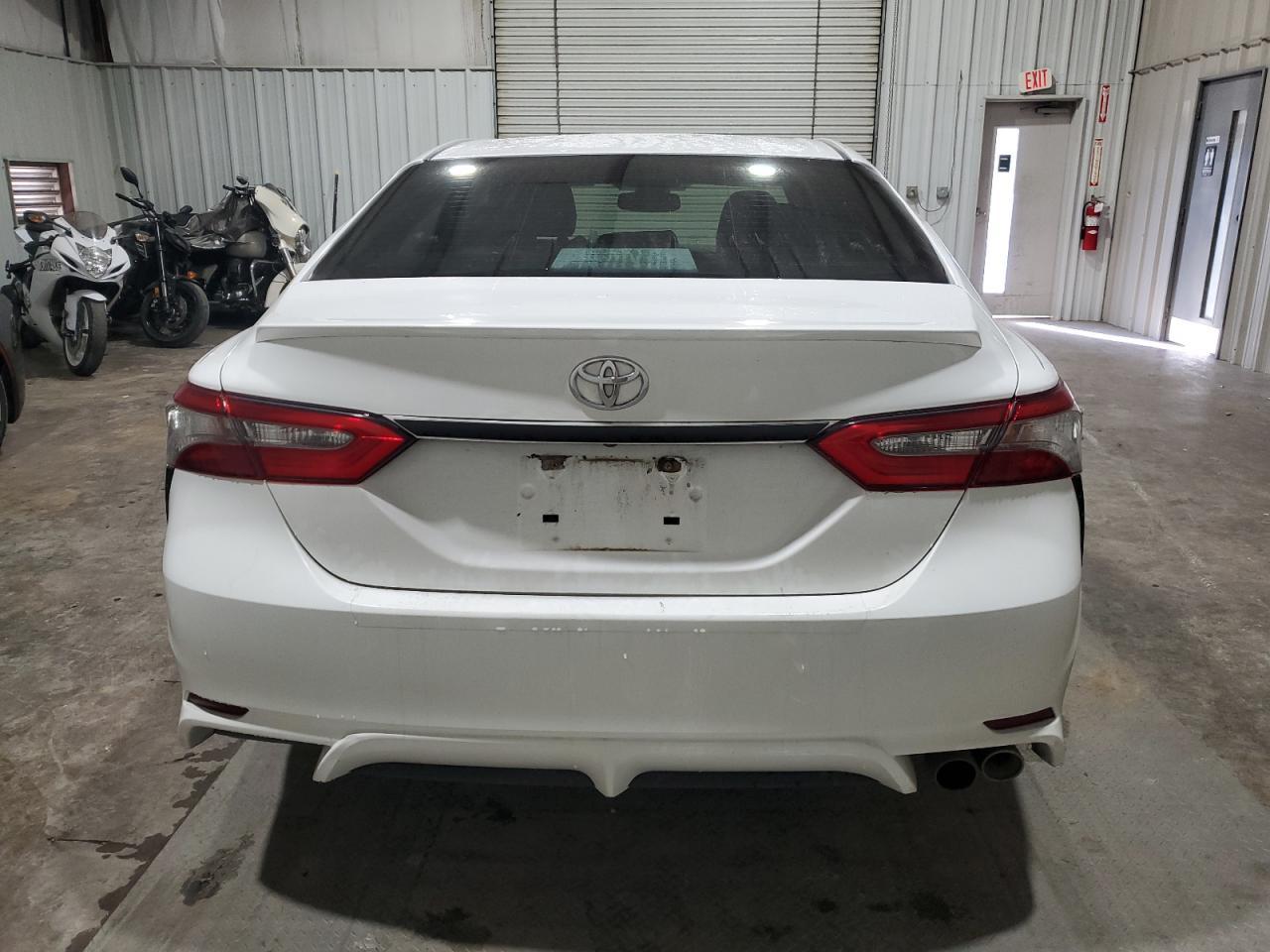 2018 TOYOTA CAMRY L - Image 6