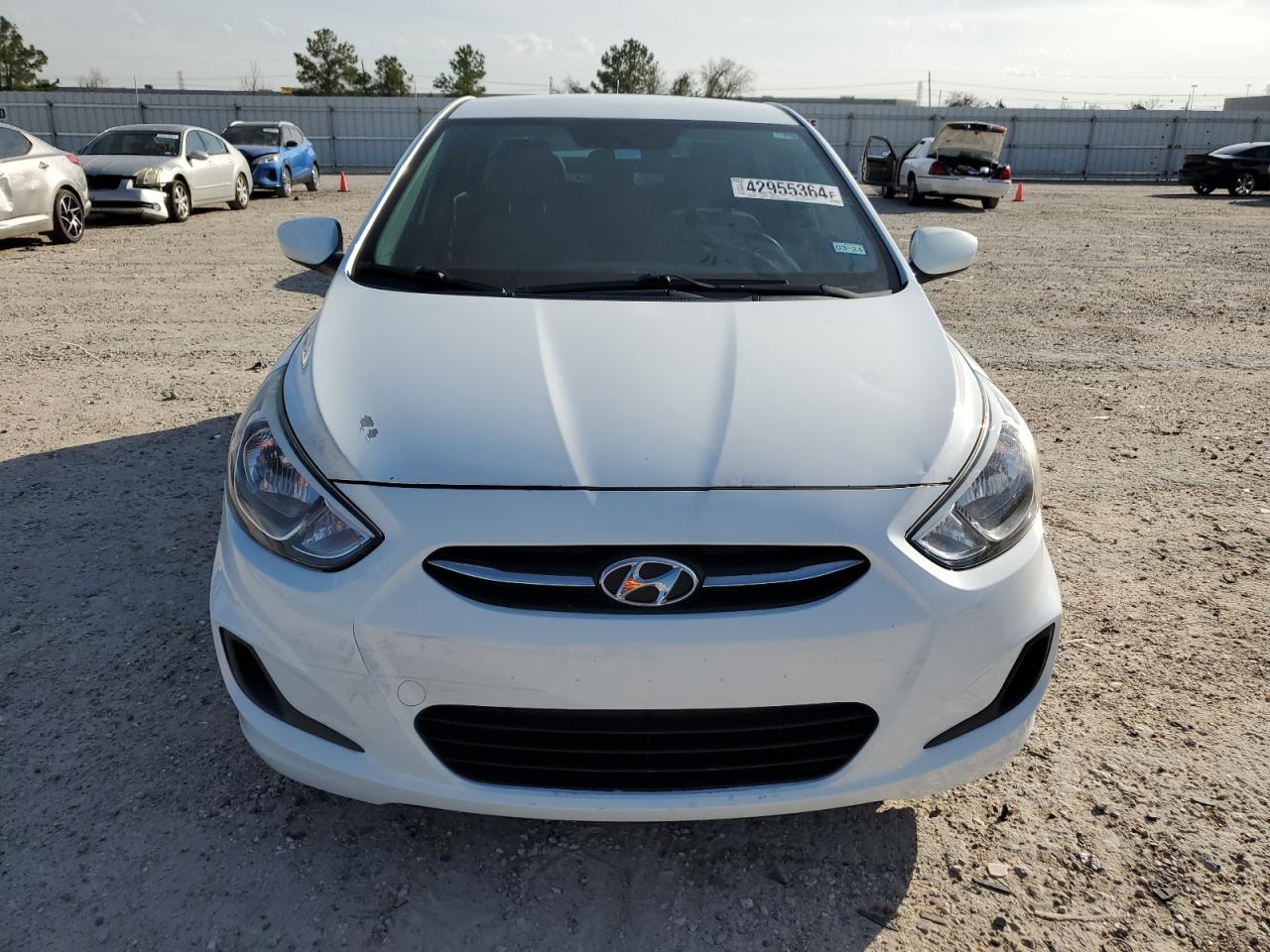 2017 HYUNDAI ACCENT SE - Image 5