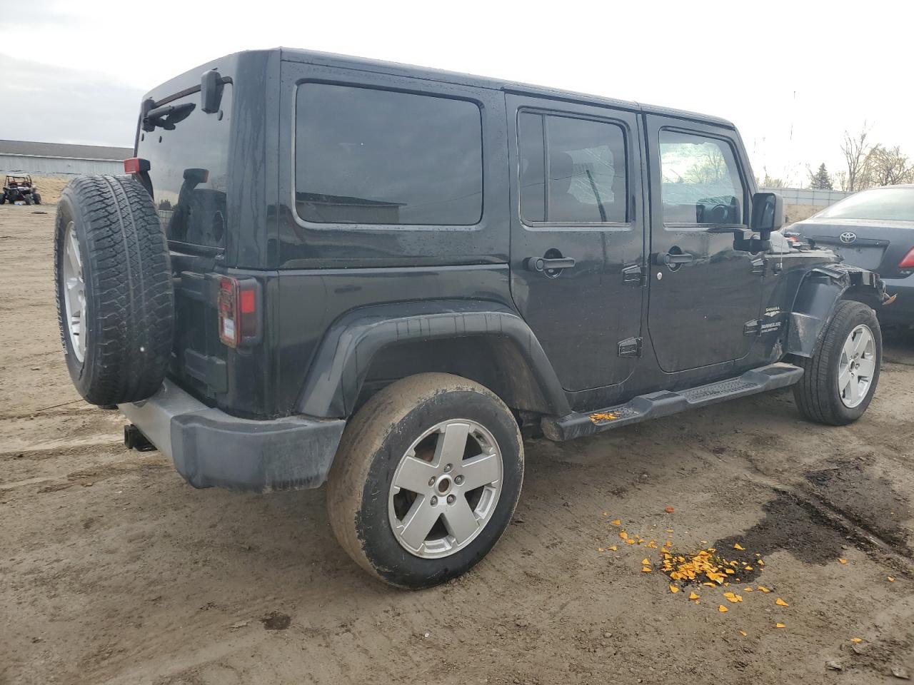 2012 JEEP WRANGLER U - Image 3