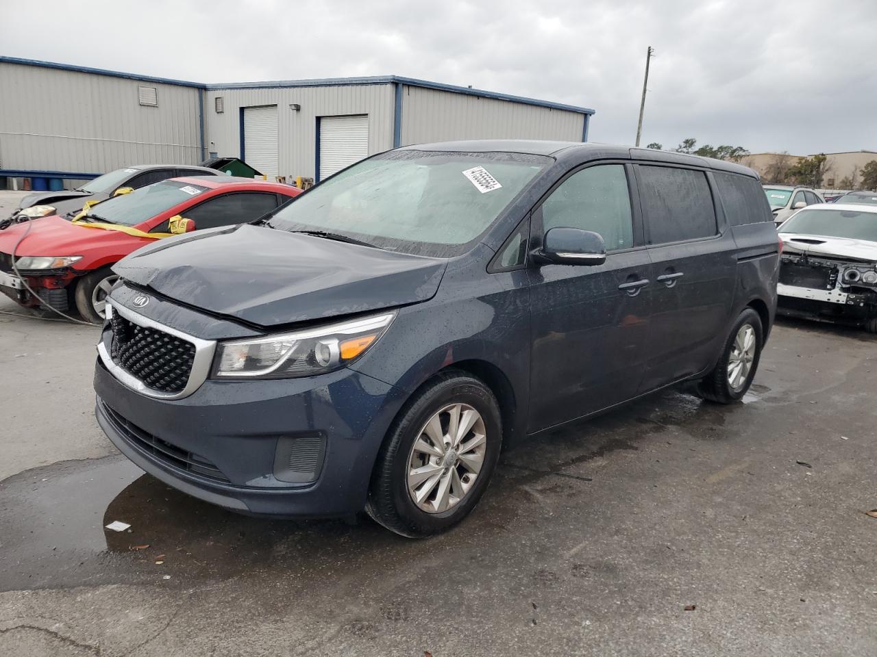 2017 KIA SEDONA LX