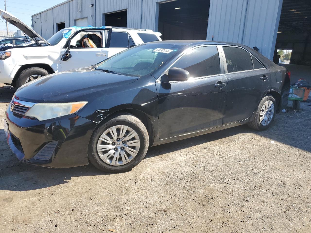 2014 TOYOTA CAMRY L car image