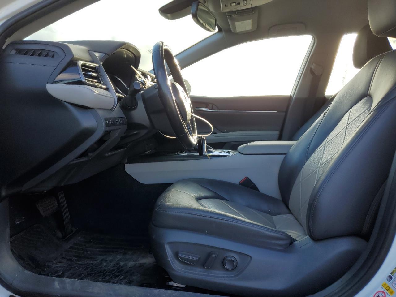 2019 TOYOTA CAMRY L - Image 7