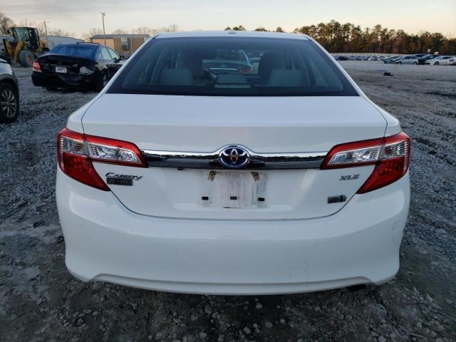 2014 Toyota Camry Hybrid - Image 6