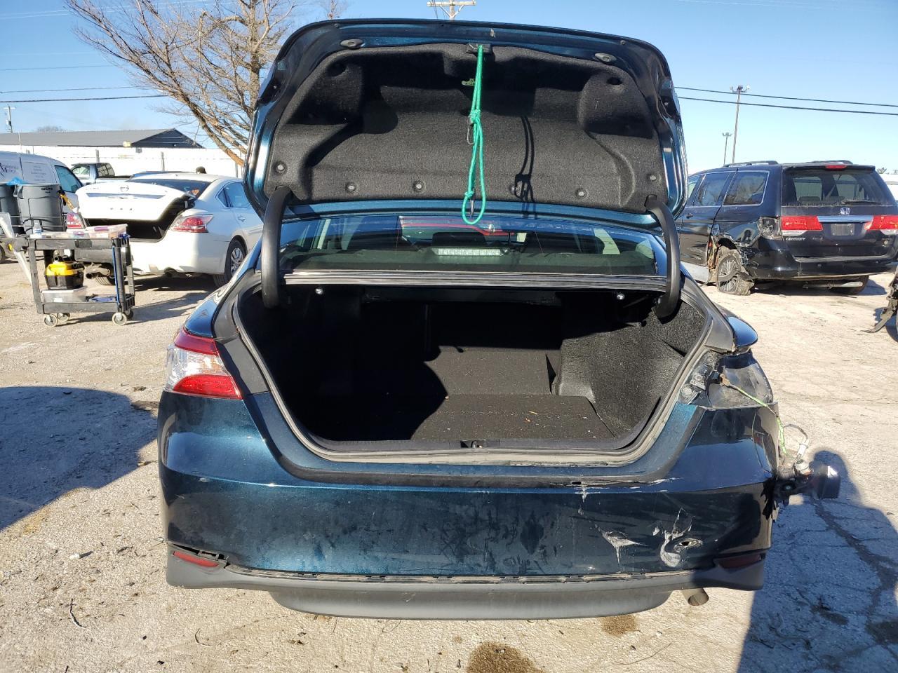 2019 TOYOTA CAMRY L - Image 6