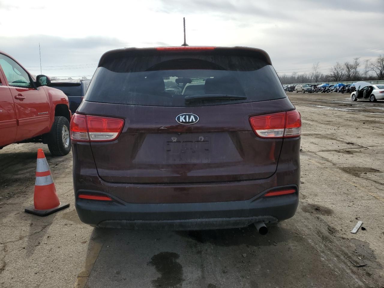 2016 KIA SORENTO LX - Image 6