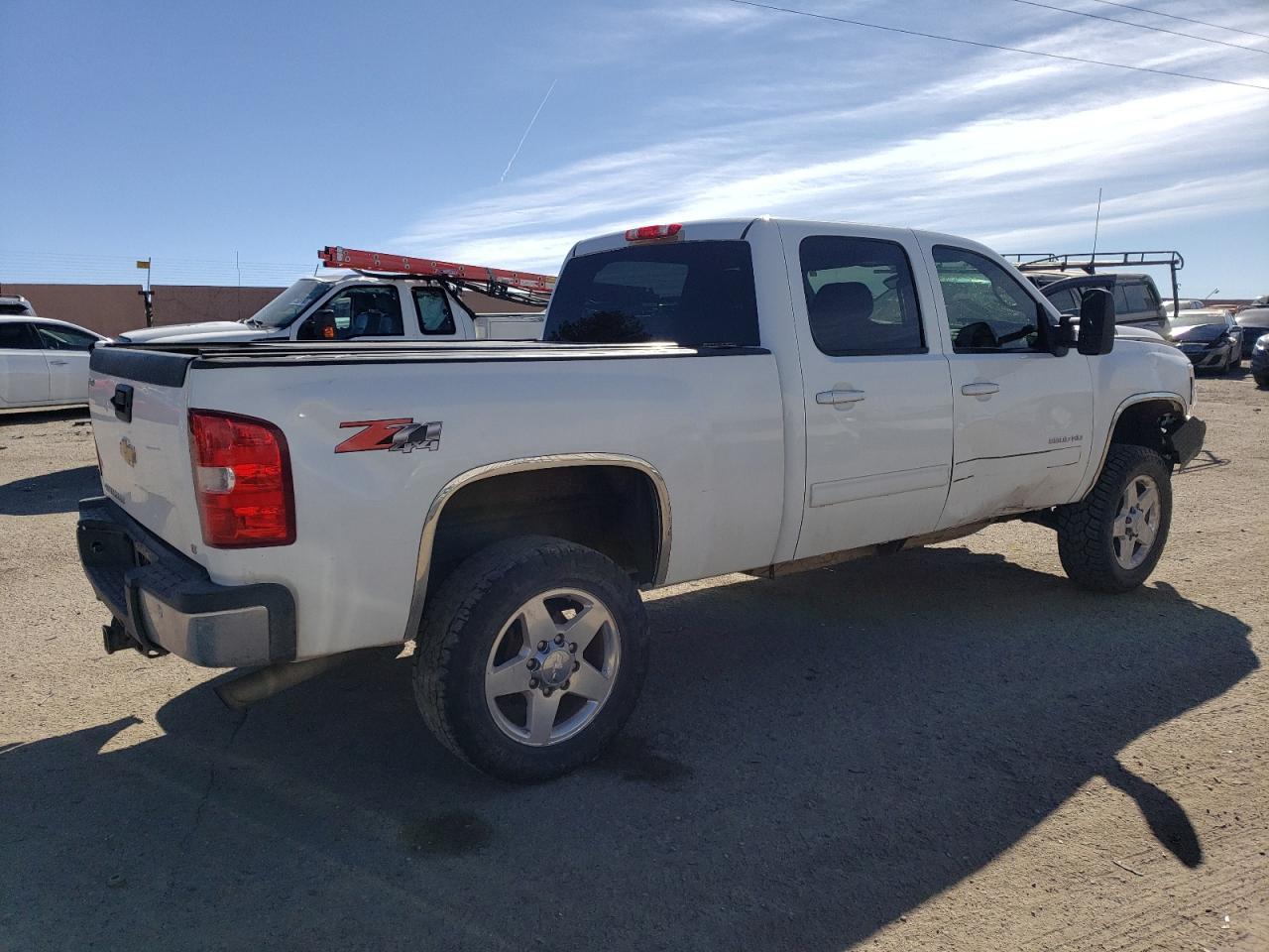 2013 CHEVROLET SILVERADO - Фото 3