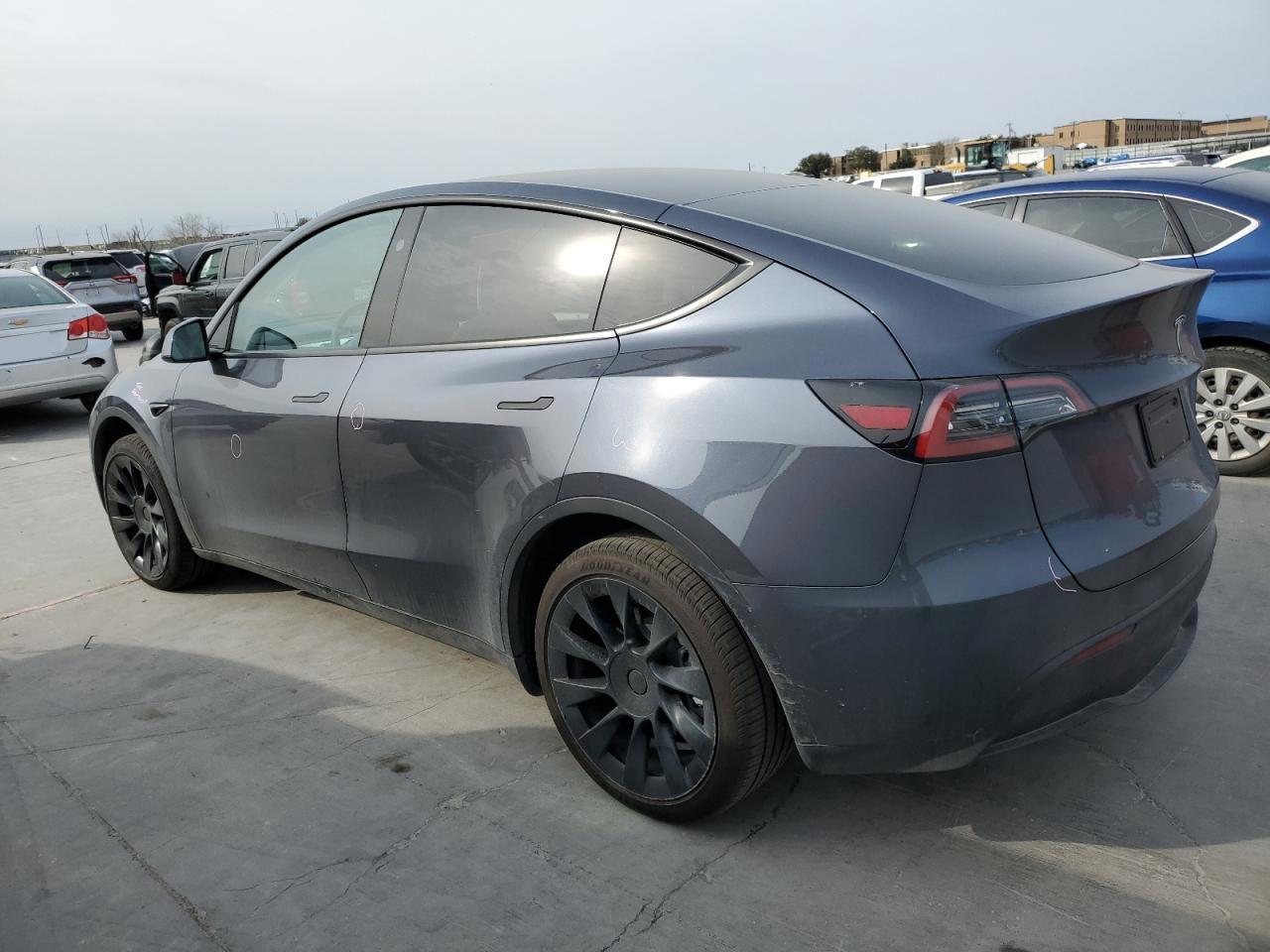 2023 TESLA MODEL Y - Image 2