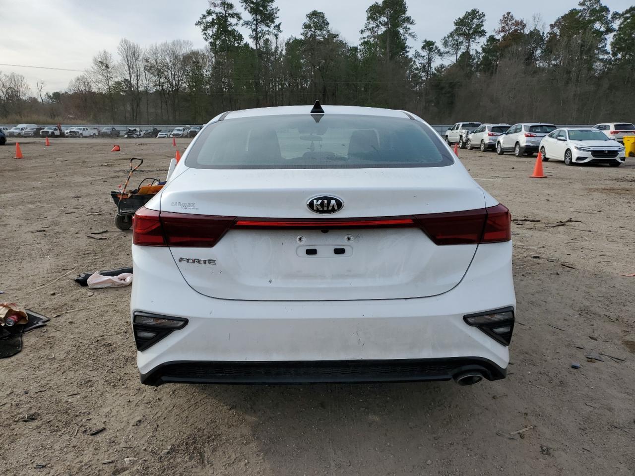 2021 KIA FORTE FE - Image 6