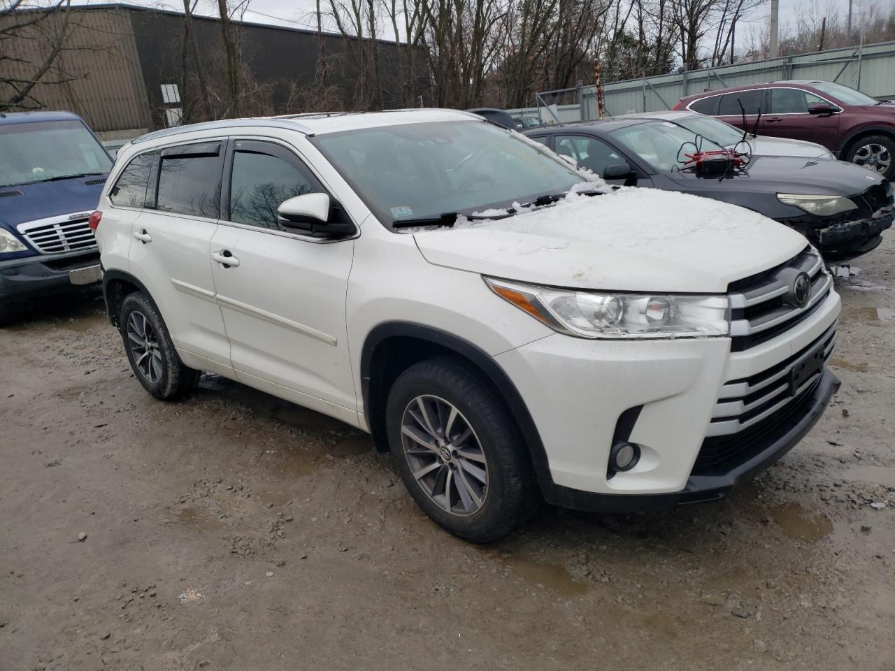 2018 TOYOTA HIGHLANDER - Фото 4