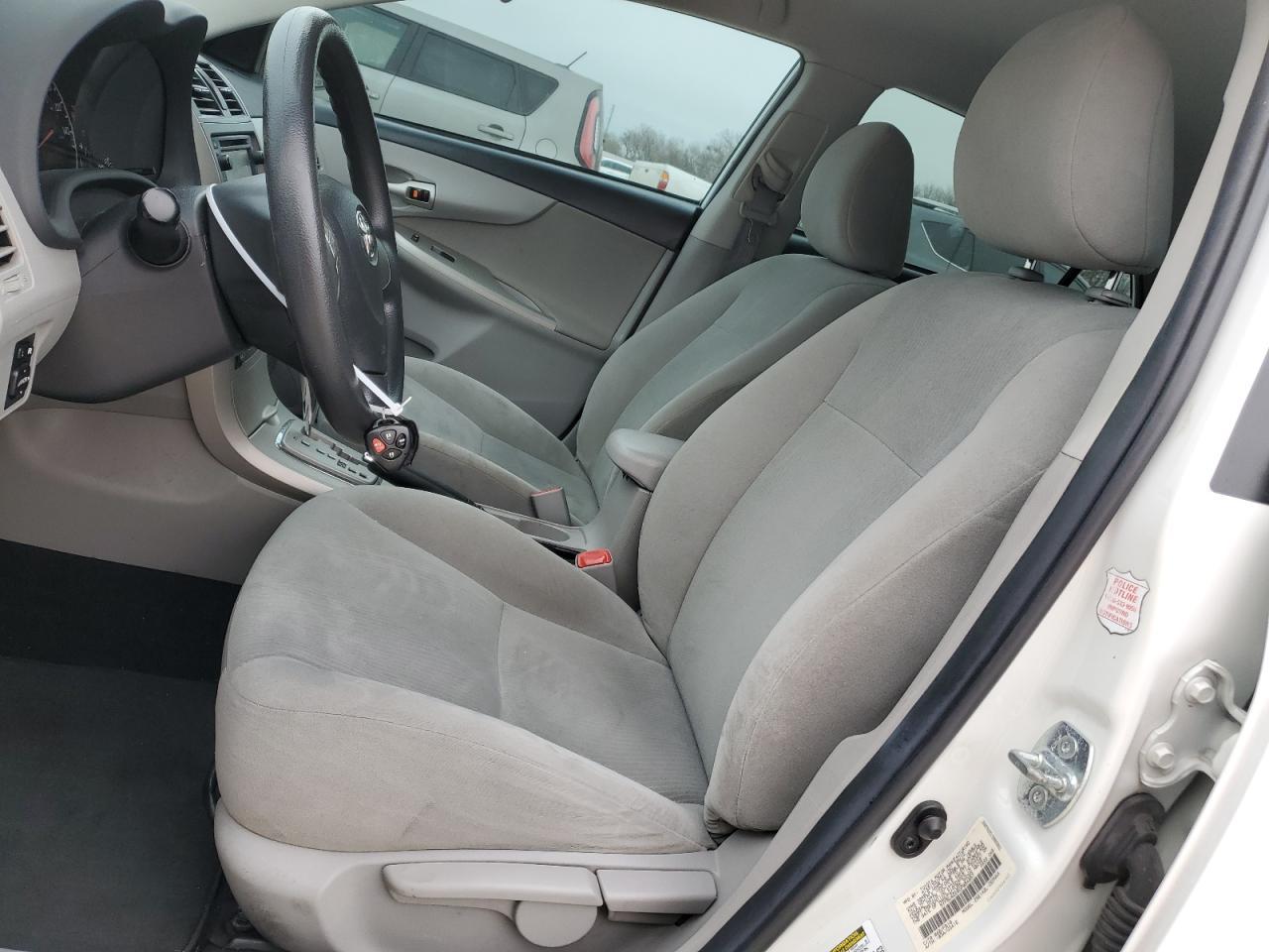2013 TOYOTA COROLLA BA - Фото 7