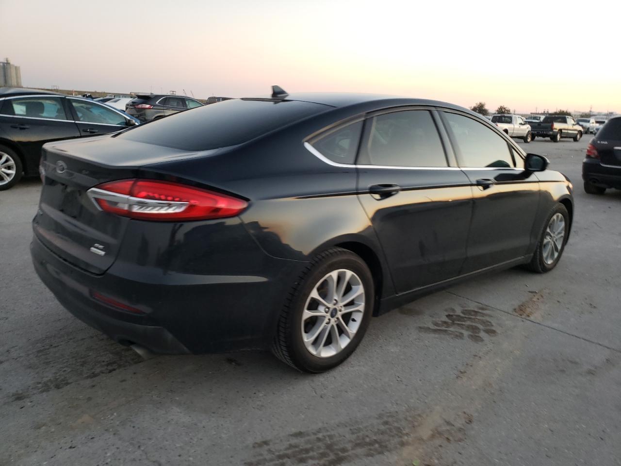 2020 FORD FUSION SE - Image 3