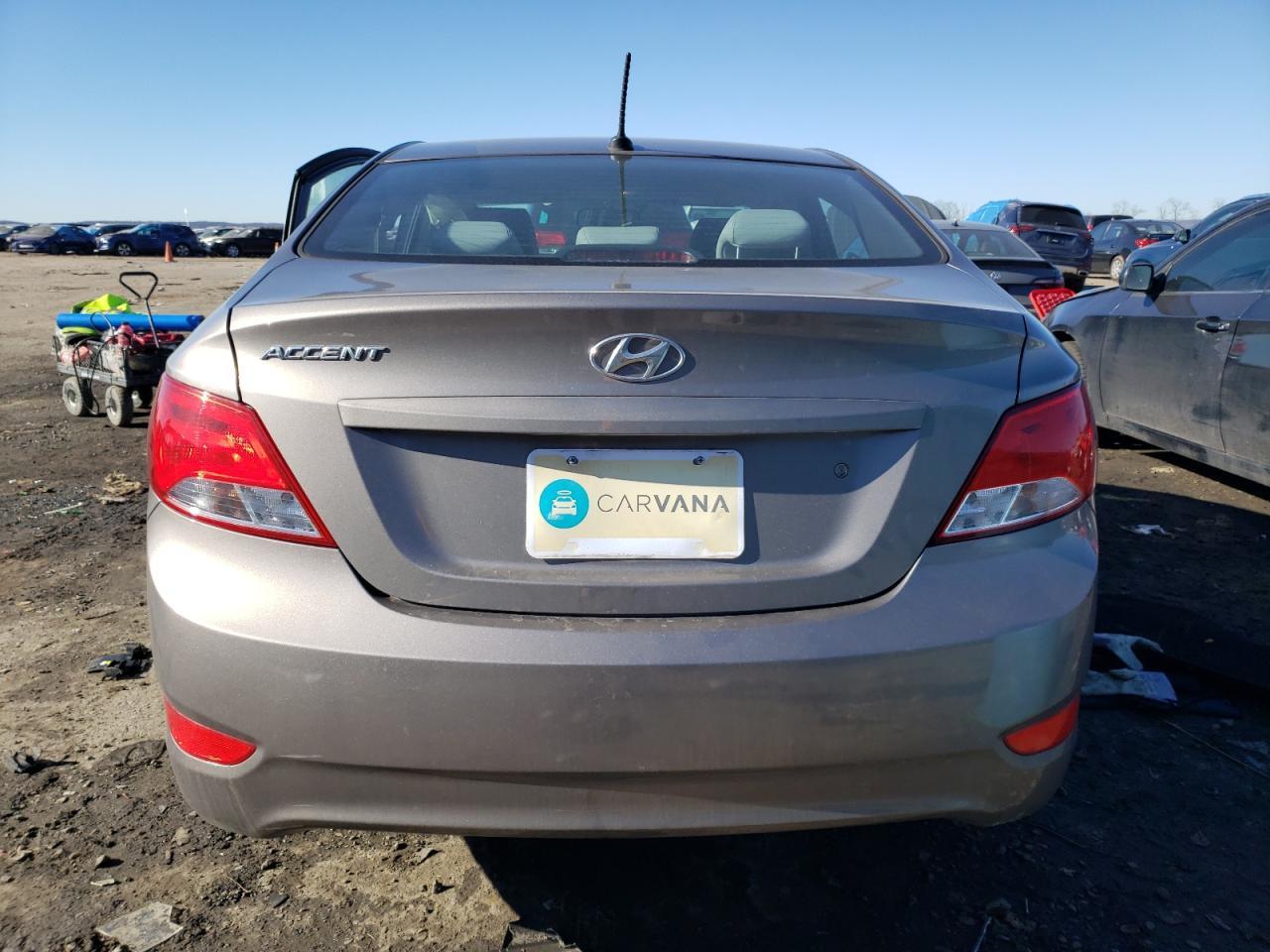 2017 HYUNDAI ACCENT SE - Фото 6