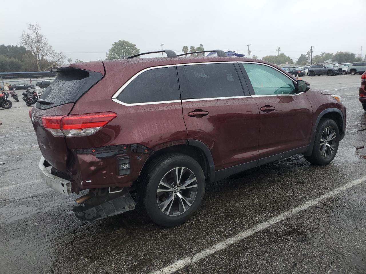 2019 TOYOTA HIGHLANDER - Image 3