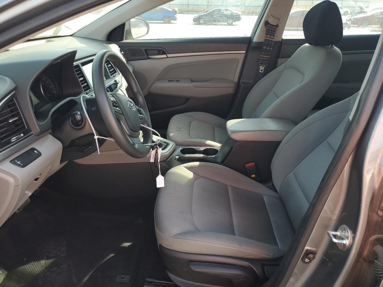 2017 HYUNDAI ELANTRA SE - Фото 7