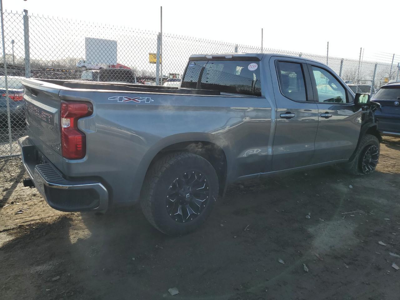 2019 CHEVROLET SILVERADO - Image 3