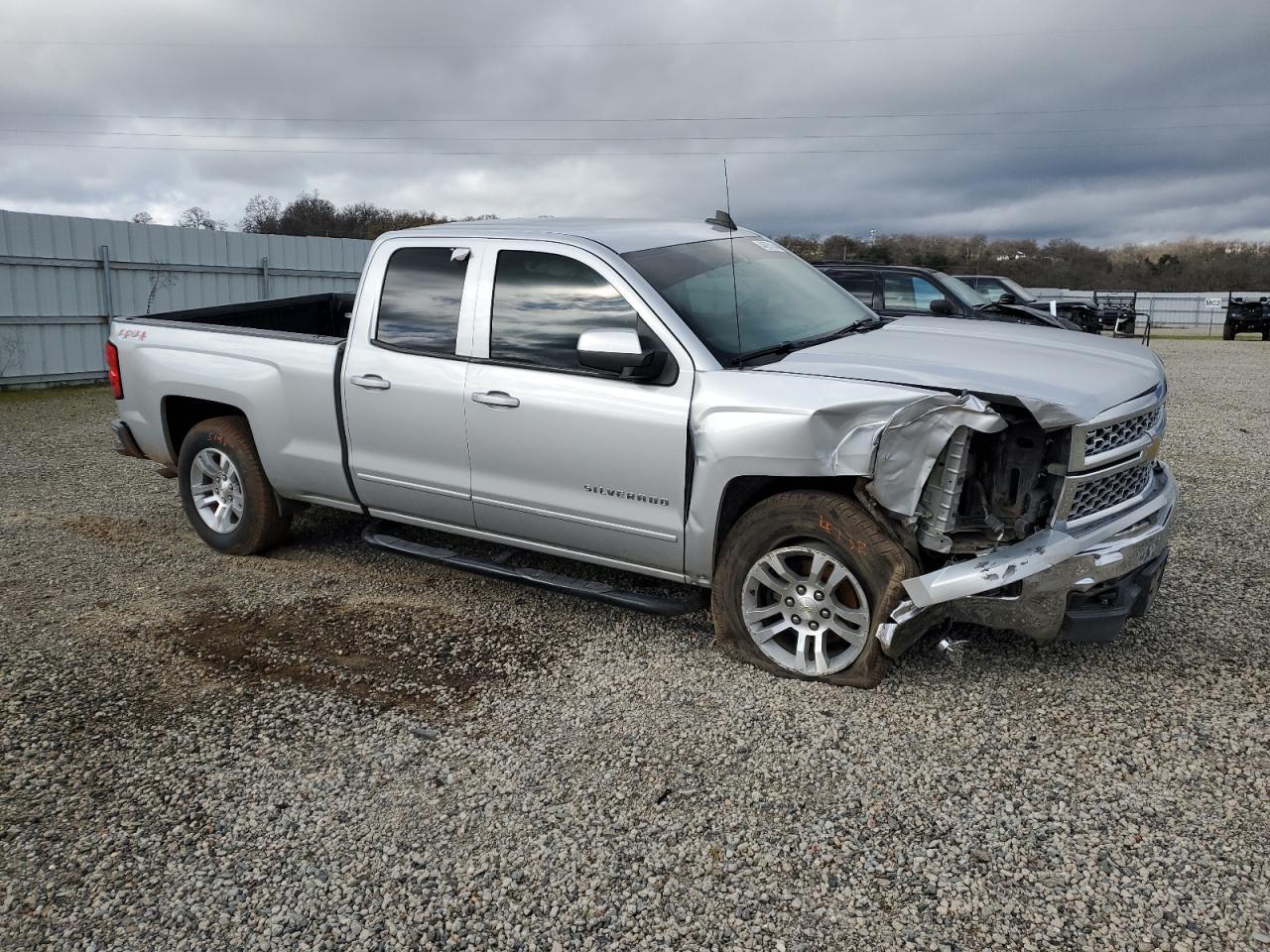 2015 CHEVROLET SILVERADO - Image 4
