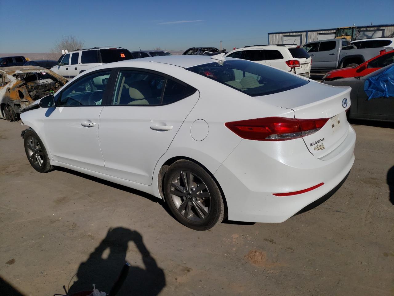 2018 HYUNDAI ELANTRA SE - Фото 2