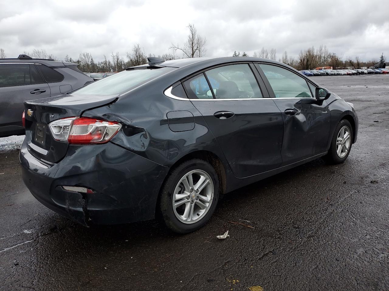 2017 CHEVROLET CRUZE LT - Image 3